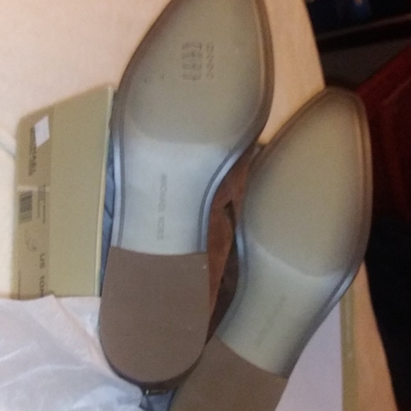 NEW New Michael Kors Radley Bootie  SUEDE Tan/ brown 10 - Picture 8 of 9